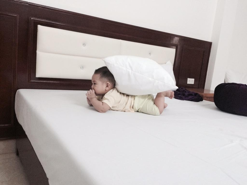 Dang Quang Guesthouse Ha Long Esterno foto