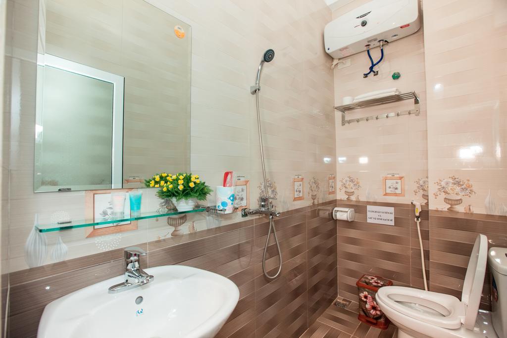 Dang Quang Guesthouse Ha Long Esterno foto